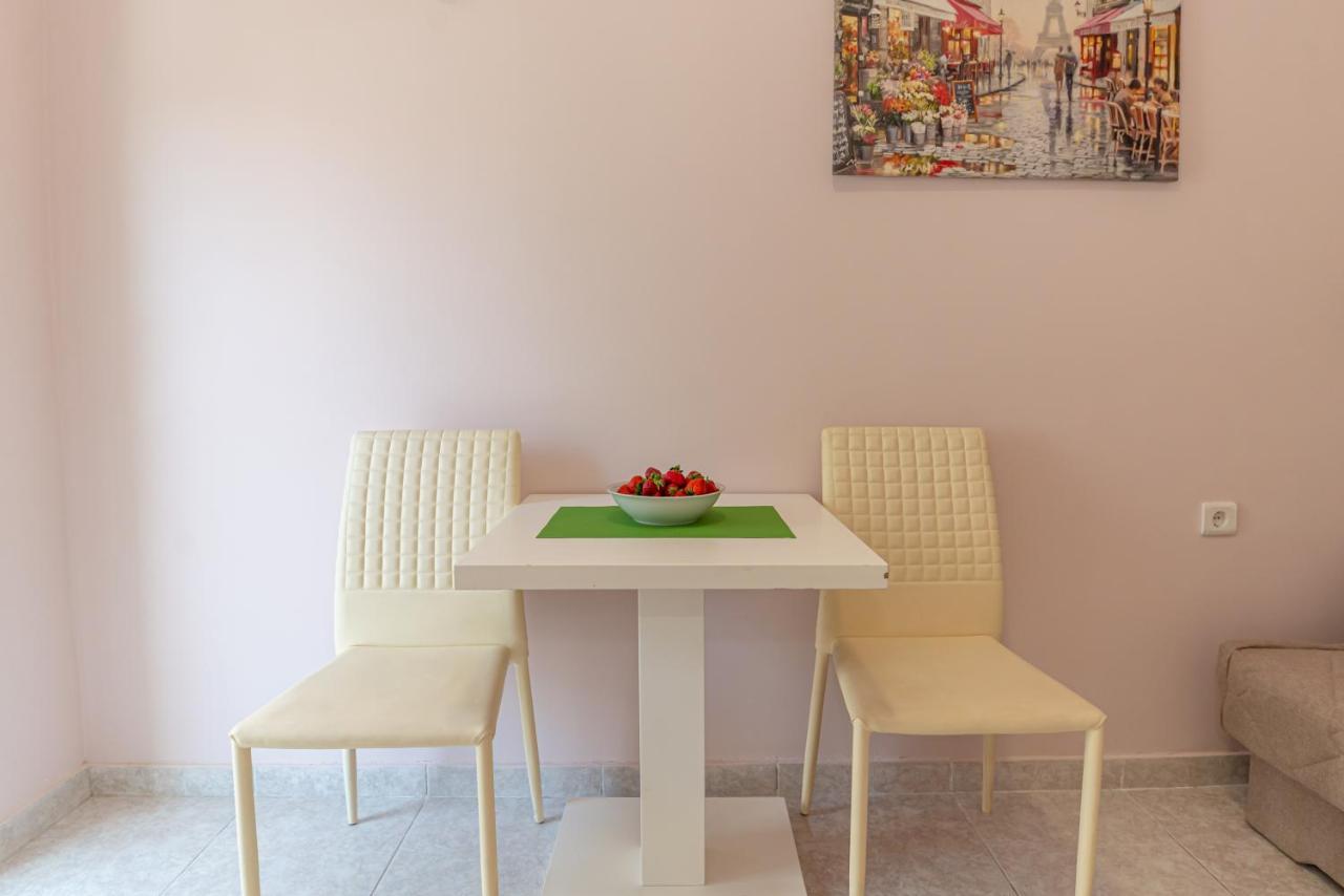 Apartments Vjera Petrovac Kültér fotó